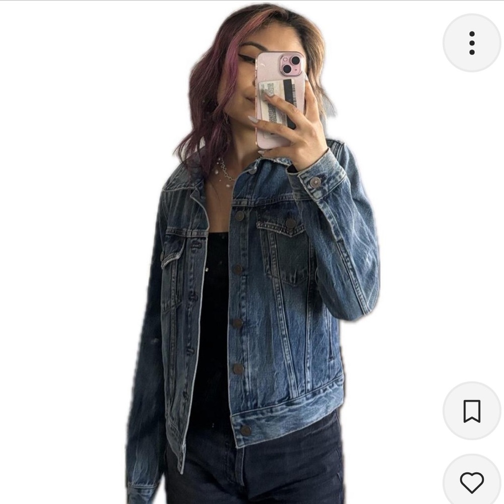 small citizens of humanity denim jacket
vintage medium indigo wash